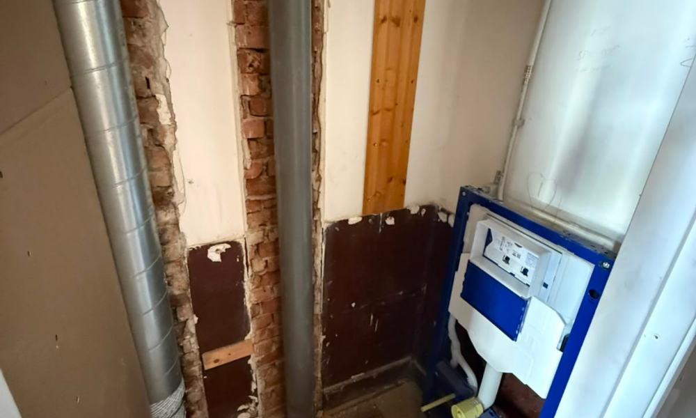 badkamerrenovatie-Amsterdam-leidingwerk-tijdens